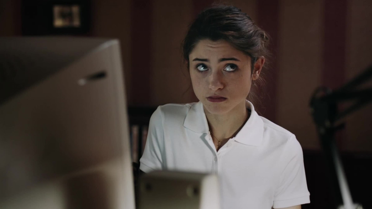 Deze pikante film uit 2019 met Natalia Dyer is nu een hit op streaming