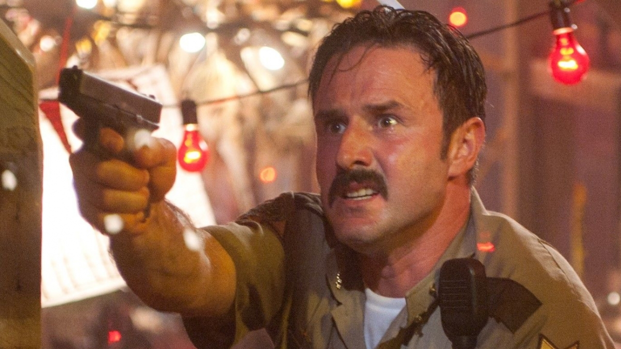 'Scream 5' brengt de lompe agent Dewey (David Arquette) terug!