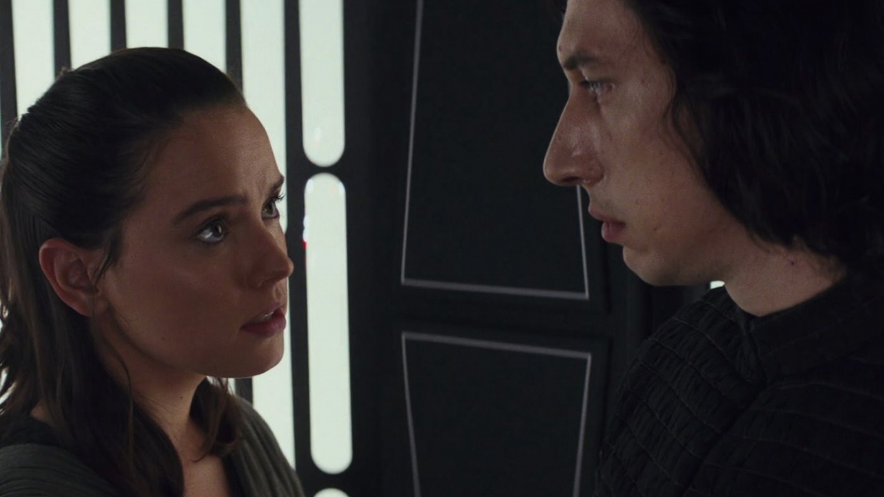 Netflix komt met een film over... 'liefdesverhaal Kylo Ren en Rey'?!