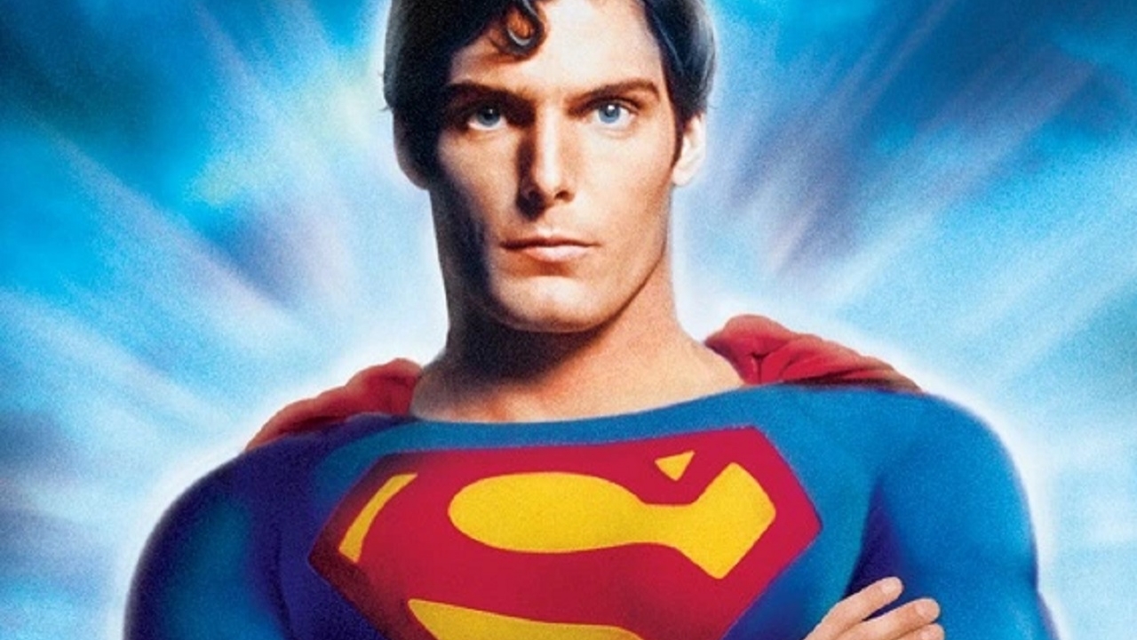 Dwayne Johnson doet gewaagde uitspraak over Christopher Reeve's Superman