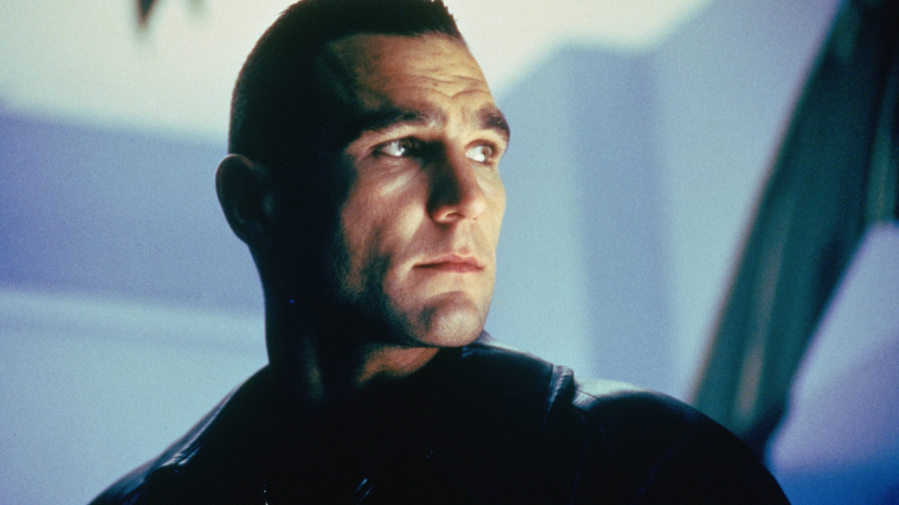 Zo maf is Vinnie Jones uit 'Lock, Stock and Two Smoking Barrels': hij werd gearresteerd en verprutste bijna de film met Jason Statham