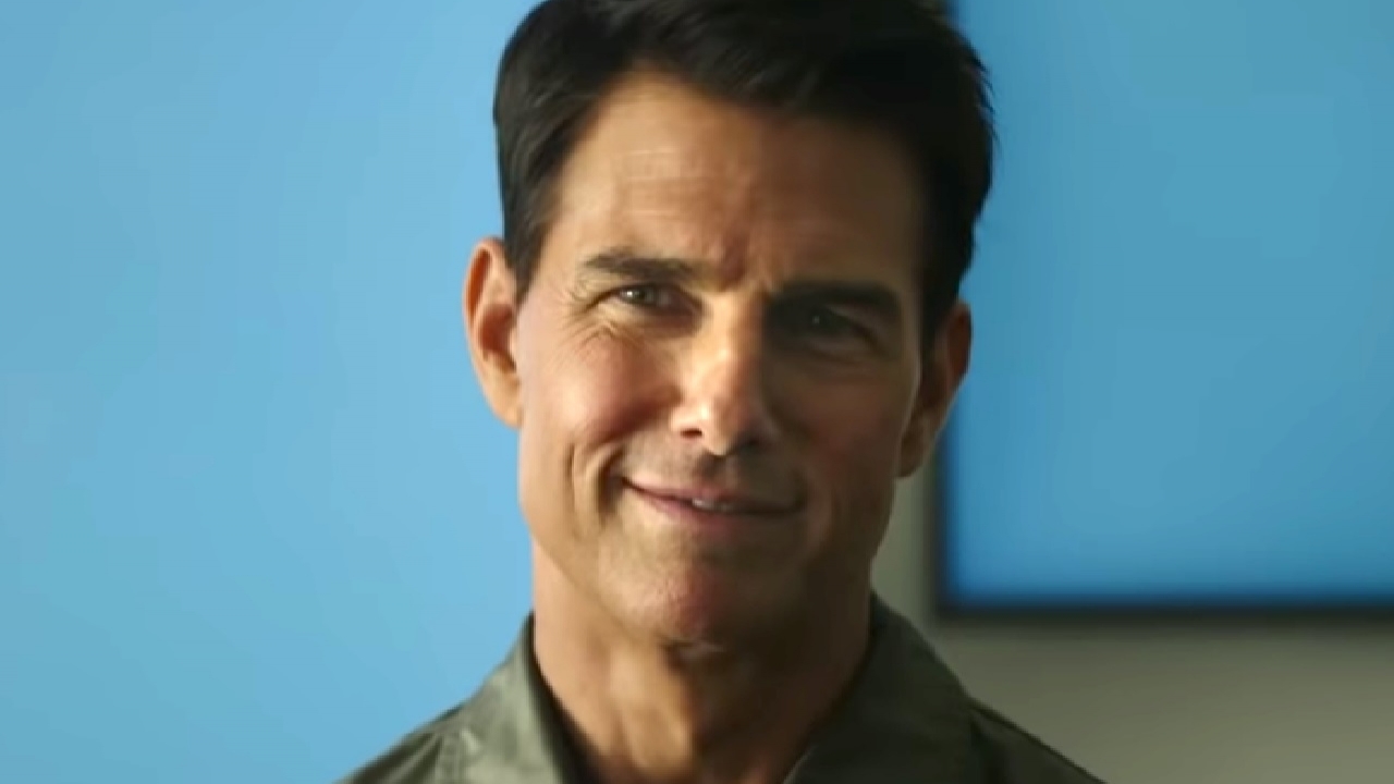 Grote zorgen om Tom Cruise die met opgeblazen gezicht bij honkbalwedstrijd zit