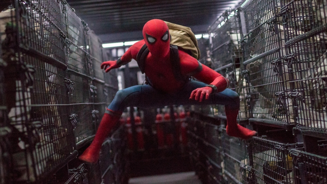 'Spider-Man 3'-ster Tom Holland toont weer iets van het kostuum