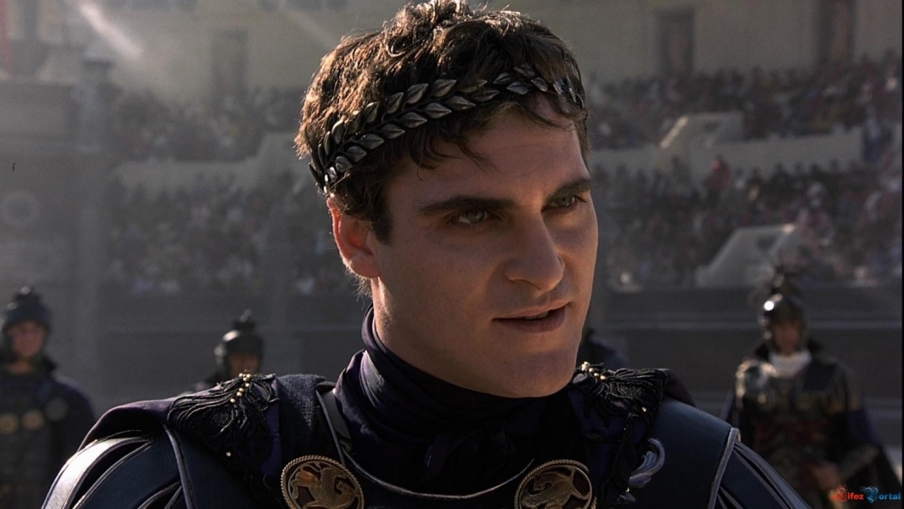 Foto' van Joaquin Phoenix als Napoleon in de nieuwe film van Ridley Scott