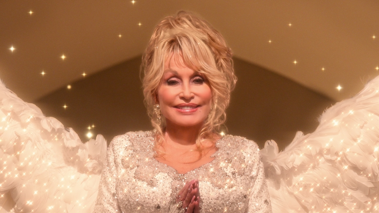 Dolly Parton verrast internet als cheerleader: "ze ziet er fantastisch uit"