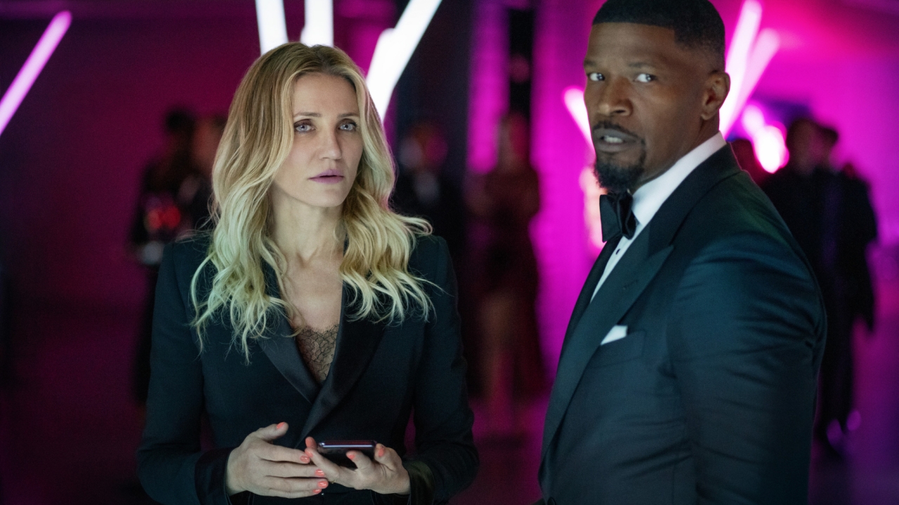 Cameron Diaz en Jamie Foxx gaan op de vuist in de trailer van 'Back in Action'