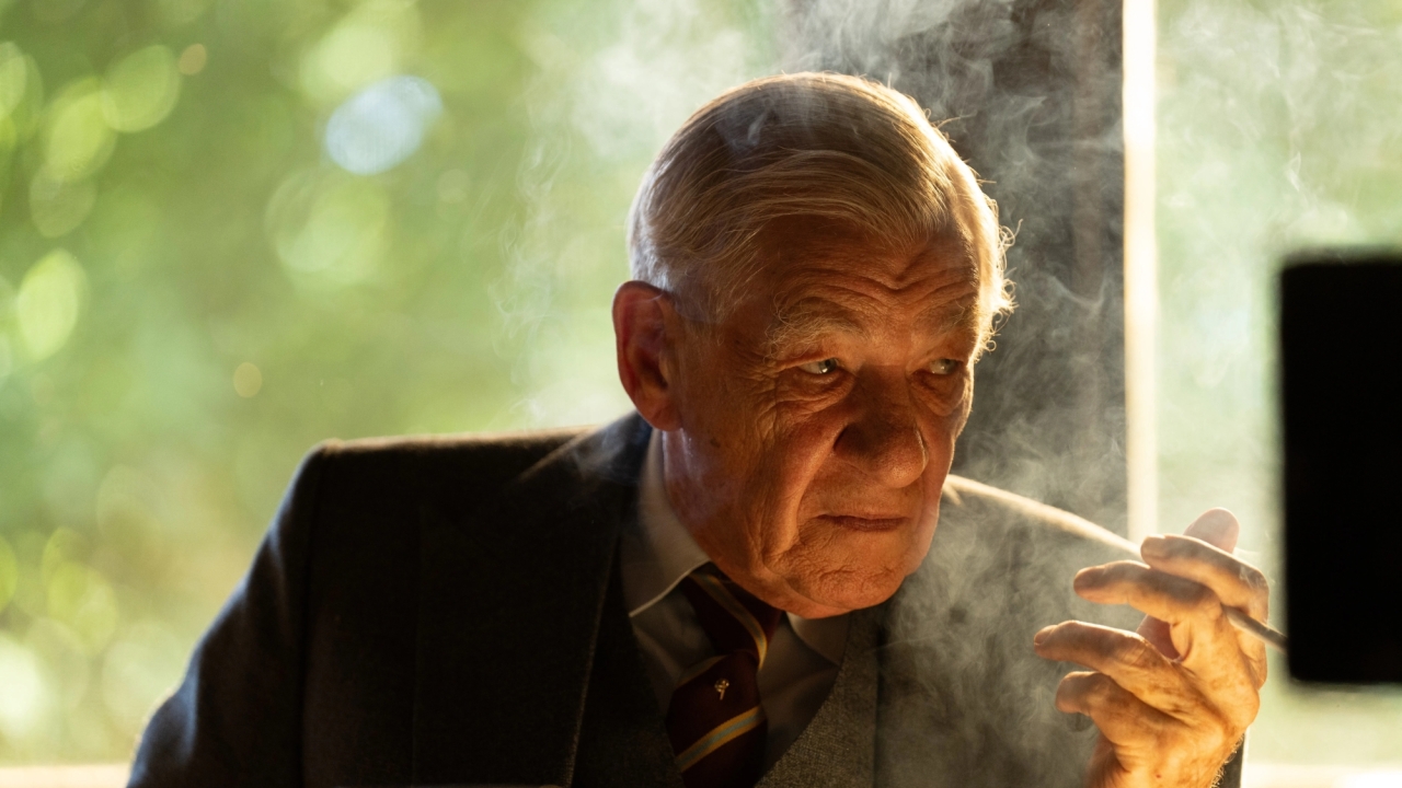 'The Critic': Ian McKellen blinkt uit als moordcriticus