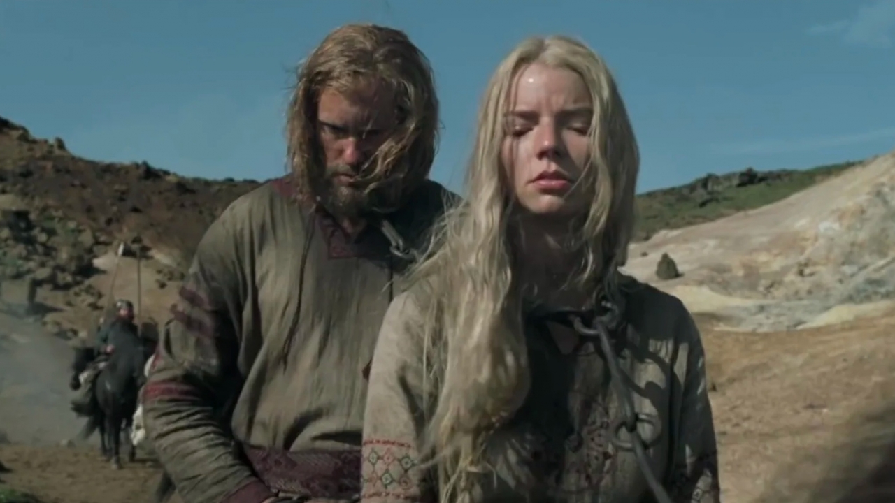 Anya Taylor-Joy is behoorlijk verwilderd op nieuwe foto 'The Northman'