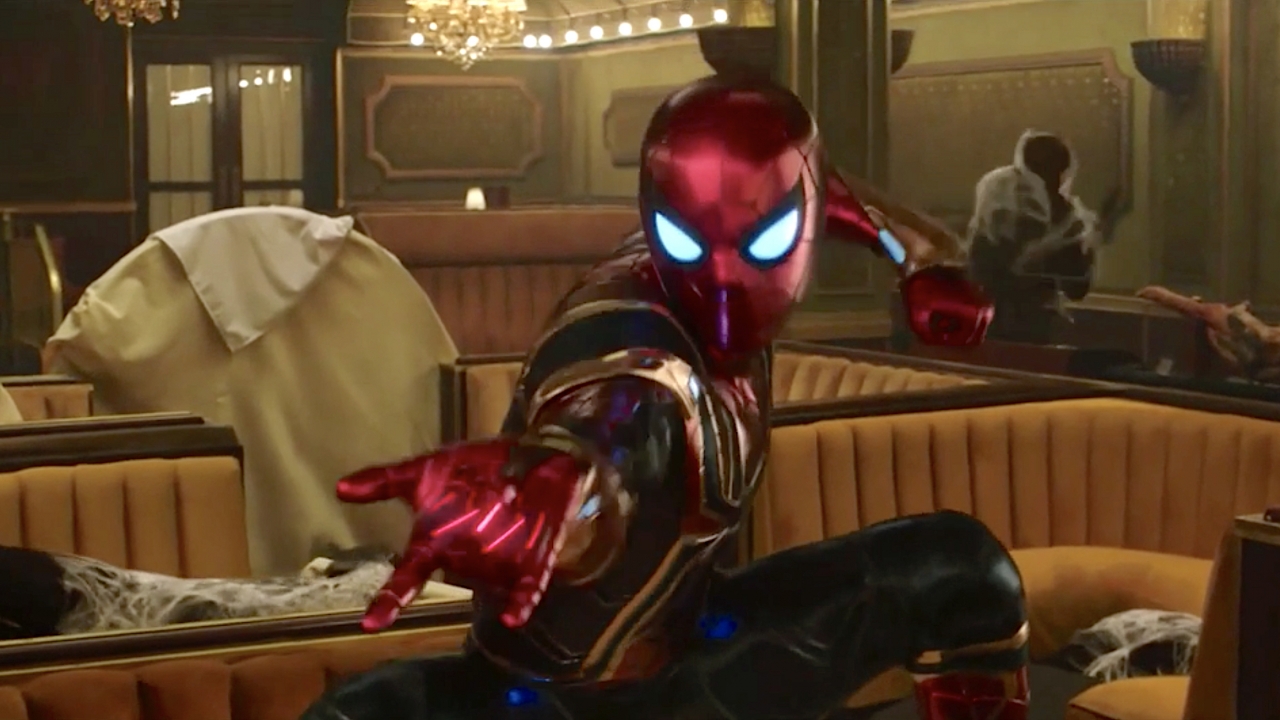 Spider-Man werkt to-do-list af in bonusfilm 'Far From Home'
