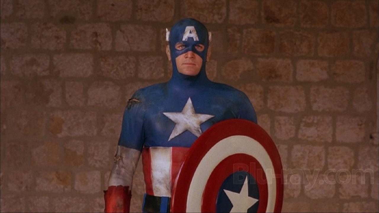 Regisseur overleden van de meest beroerde 'Captain America'-film ooit