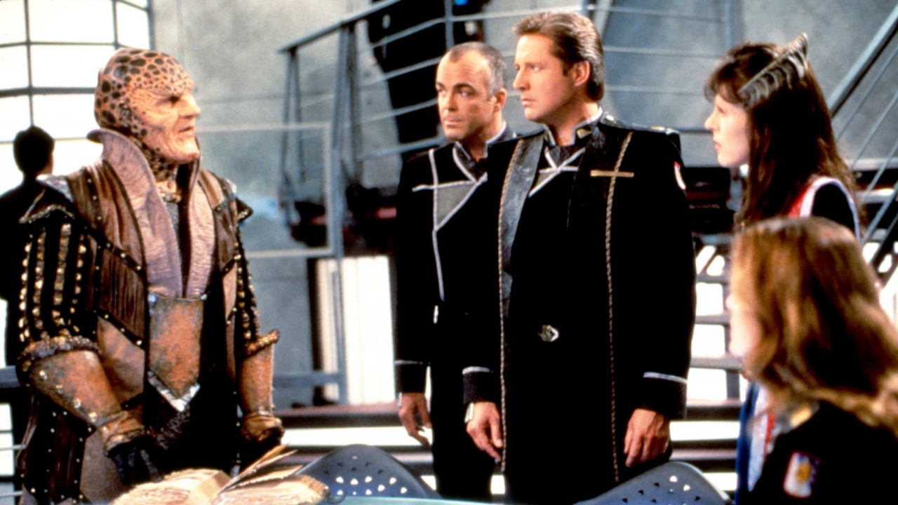 Eerste foto's uit de film 'Babylon 5: The Road Home'