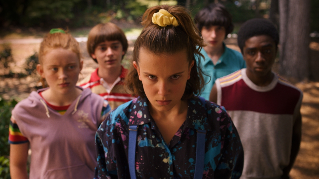 Laatste seizoen 'Stranger Things' brengt hoog salaris voor Winona Ryder en Millie Bobby Brown