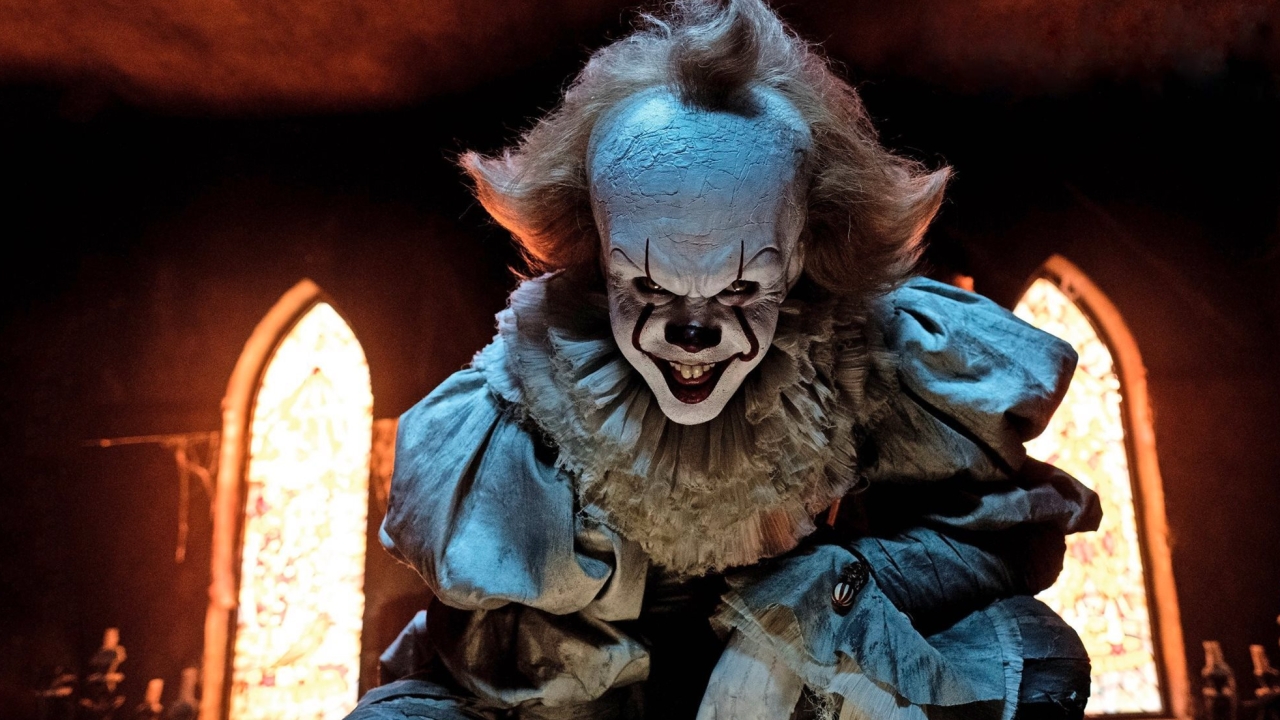 'IT' is terug op HBO Max, maar er is een clown die veel gruwelijker is dan Pennywise
