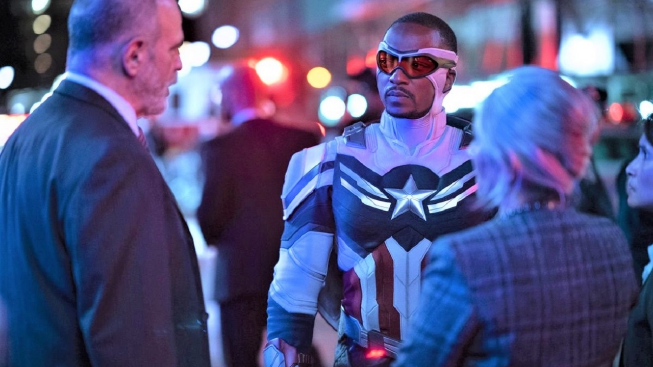 Anthony Mackie als Captain America op poster 'The Falcon and the Winter Soldier'