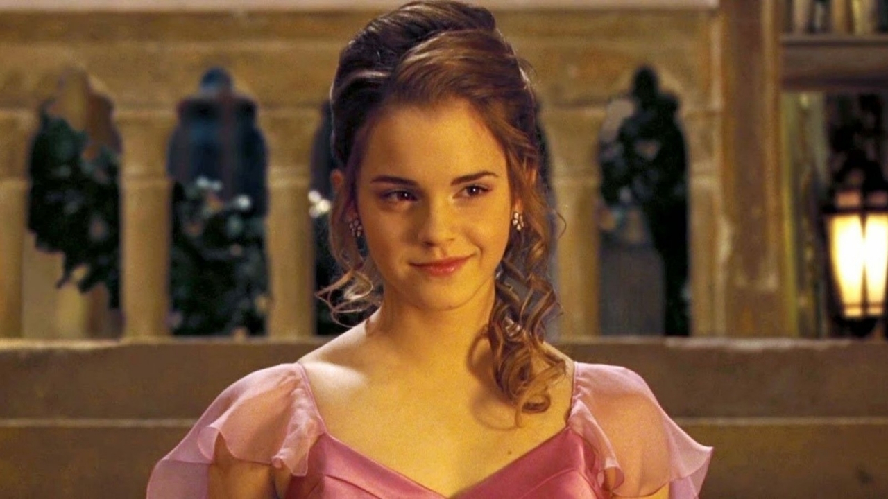 Emma Watson zag je nog nooit zo schaars gekleed als op deze Insta-foto