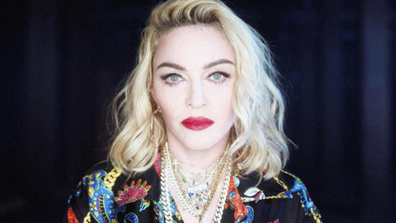 Madonna laat een joekel van een inkijk zien op Insta-foto