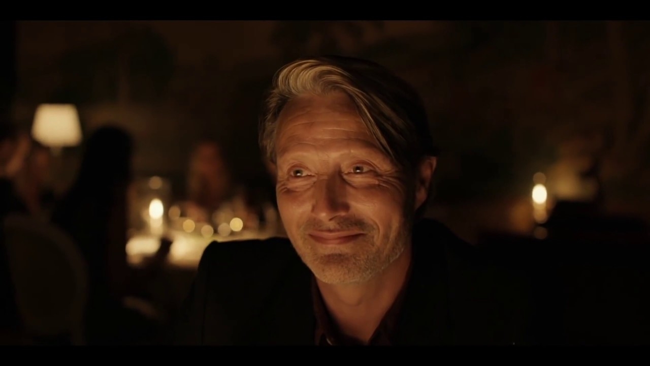 Mads Mikkelsen terug naar zijn Deense roots in trailer 'Another Round'