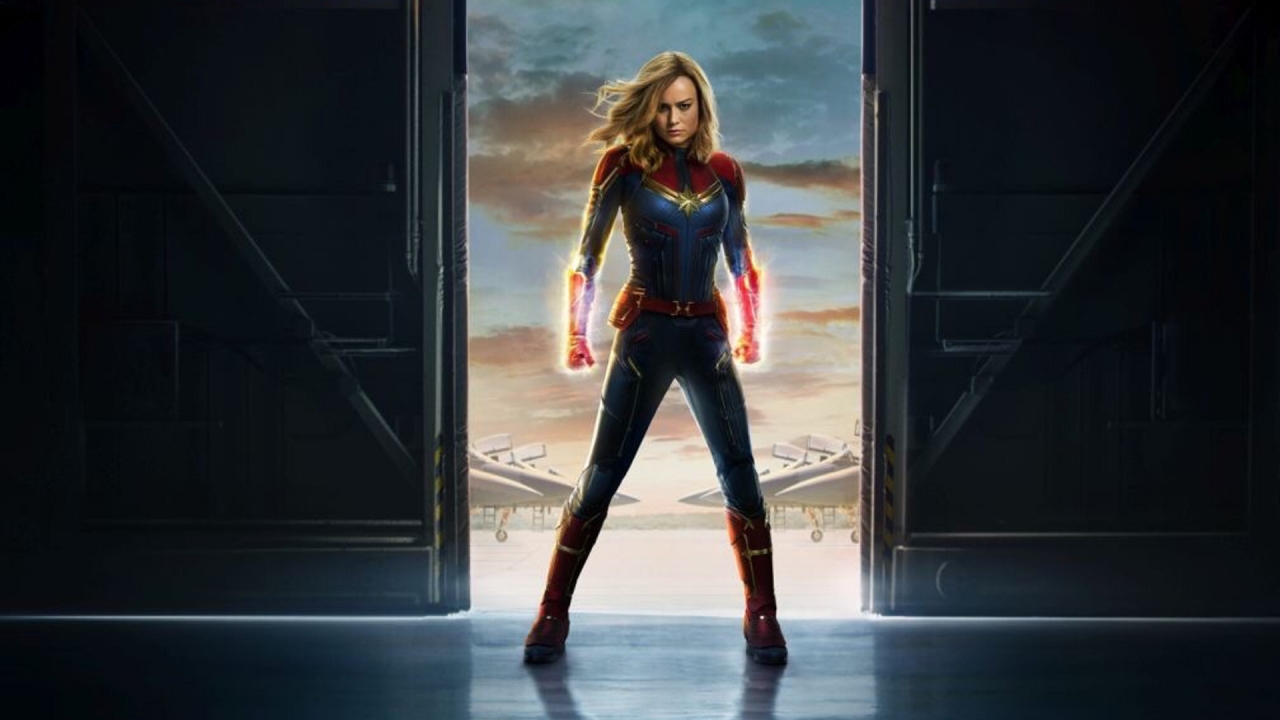 'Brie Larson verkoopt popcorn als 'Captain Marvel' in bioscoop'