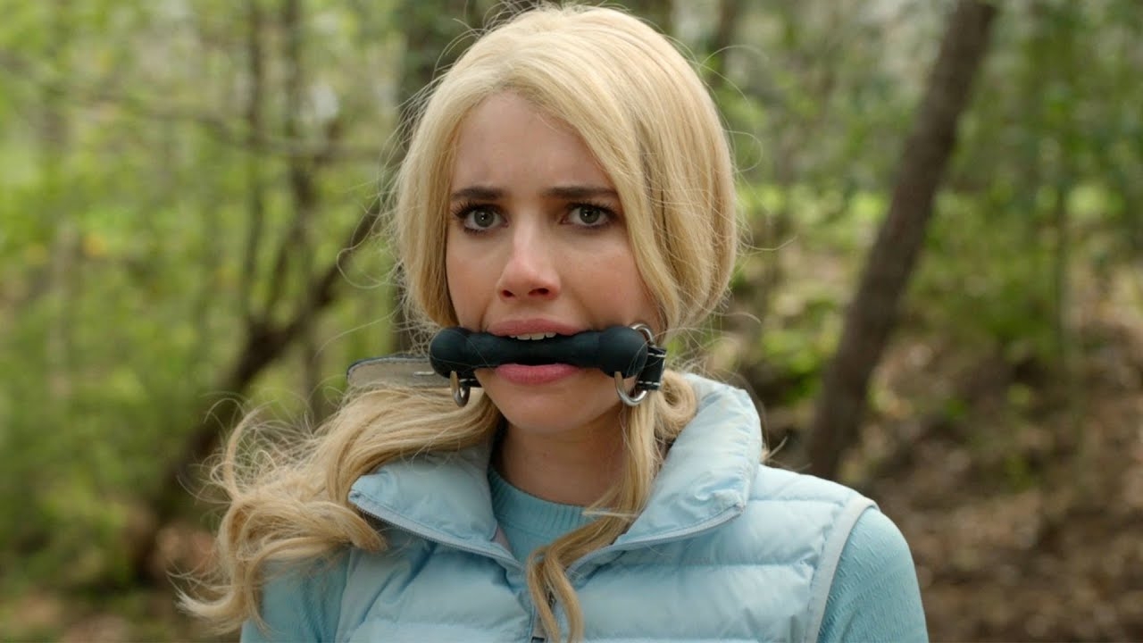 Zo rijk is de altijd opvallende Emma Roberts uit coole films als 'The Hunt' en 'Nerve'