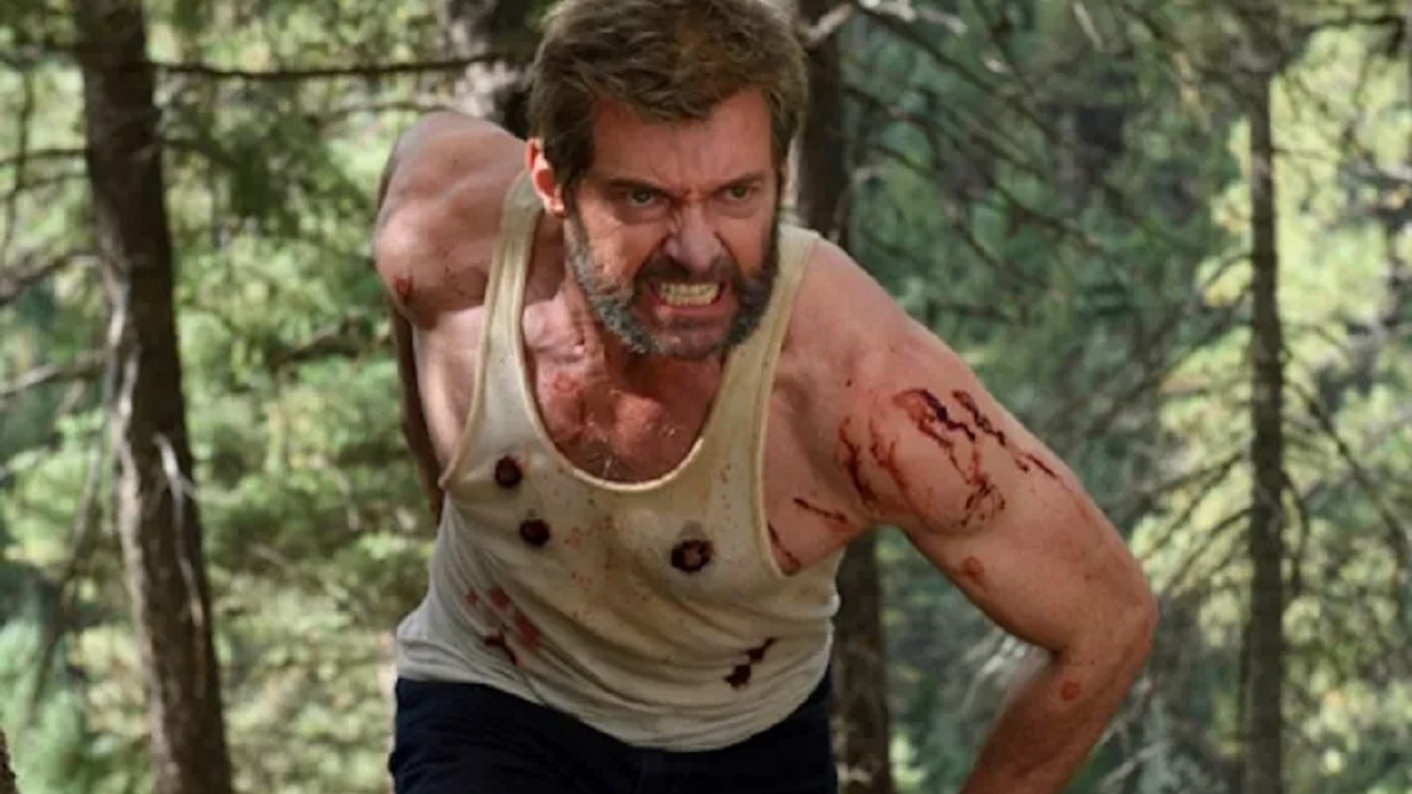 Hugh Jackman bezweet in sportschool, Wolverine is terug!