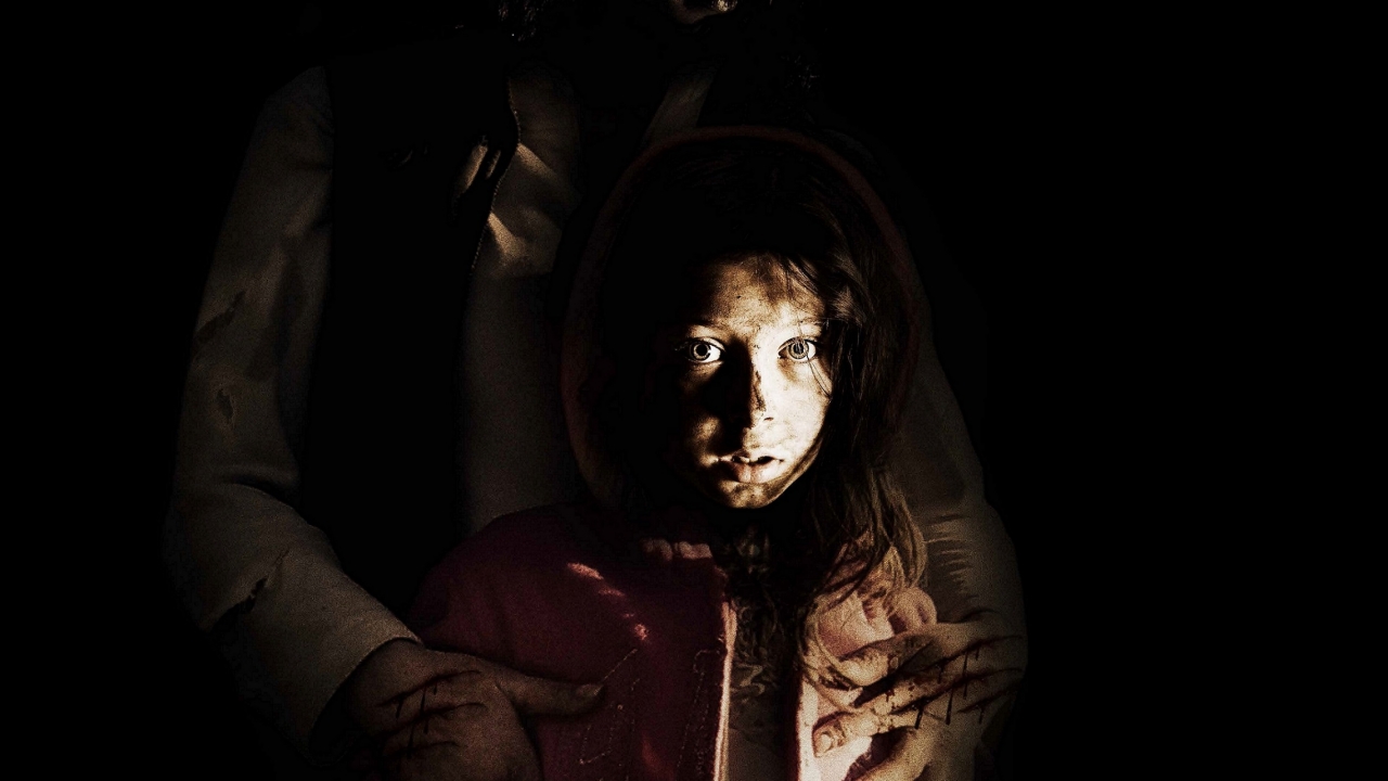 Trailer 'The Monster': Zoe Kazan en haar dochter opgejaagd door een wezen