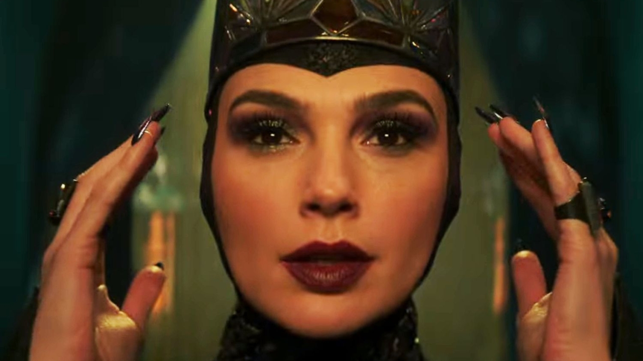 First trailer for Disney’s Snow White starring Gal Gadot as the Evil Queen