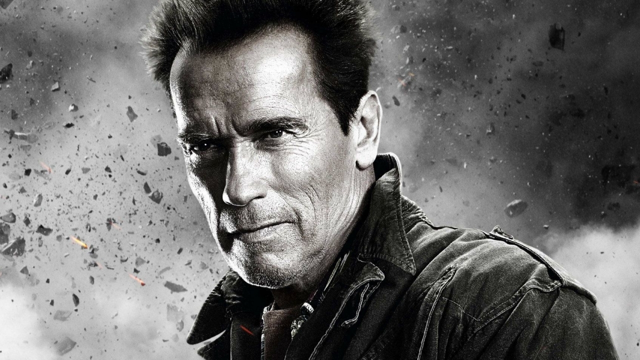 Arnold Schwarzenegger prijst werkende Clint Eastwood: "Helden gaan niet met pensioen"