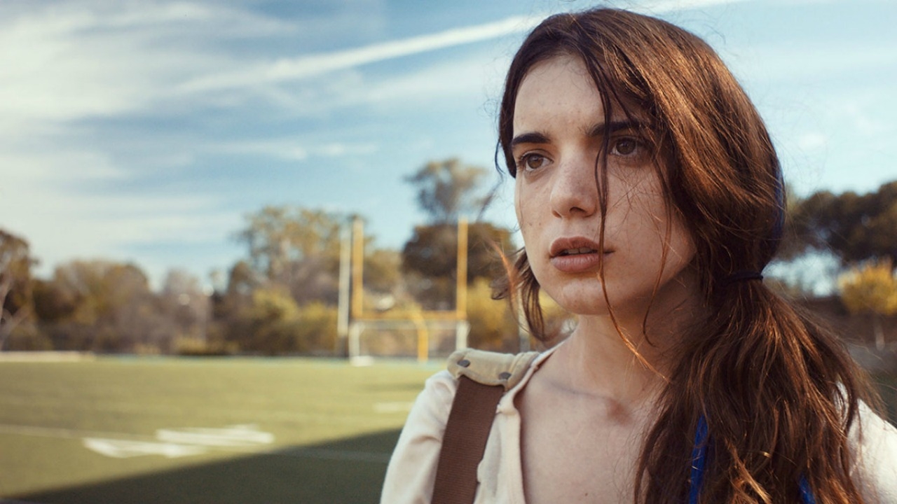 Trailer 'First Girl I Loved' belooft een ongemakkelijke driehoeksverhouding