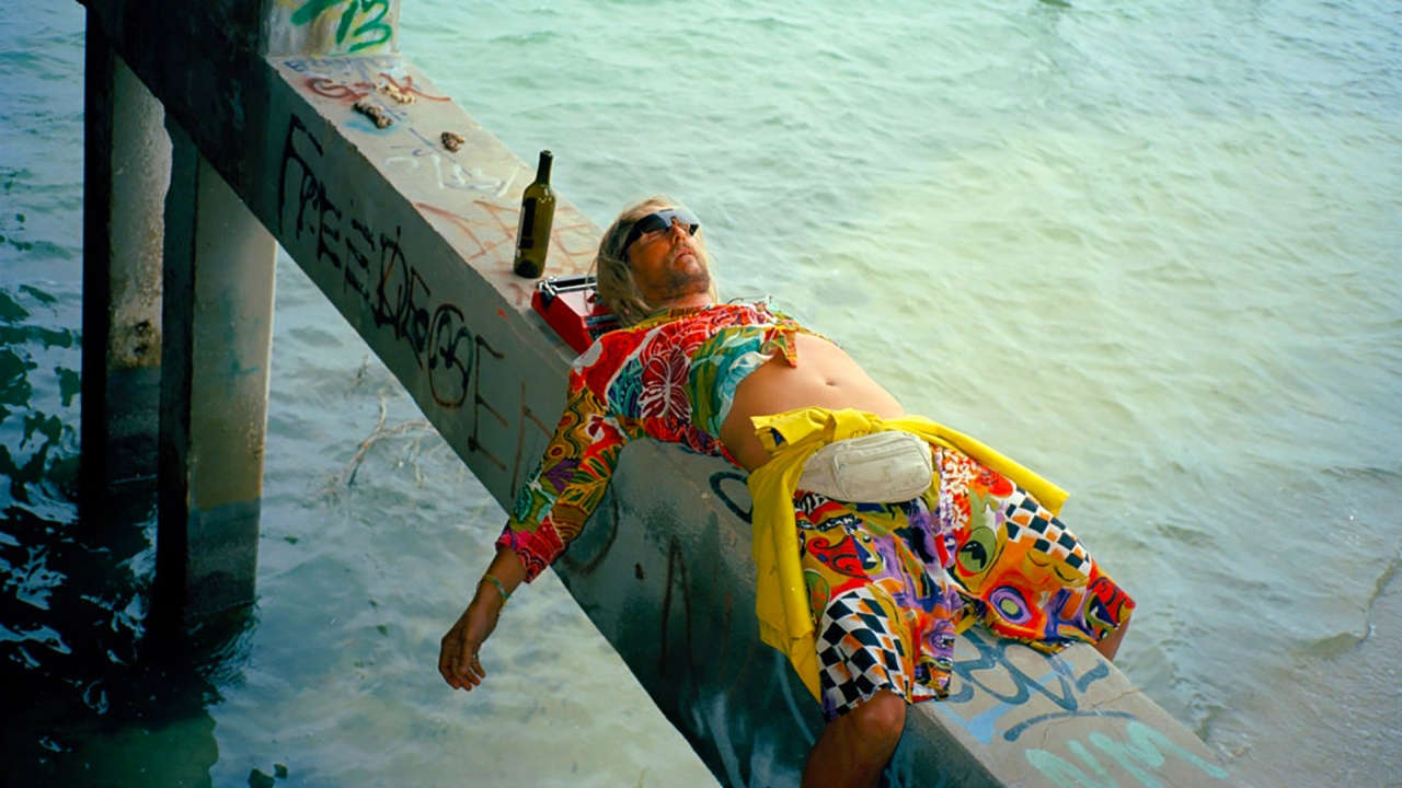 Blu-ray review 'The Beach Bum' met de mafste stoner die je ooit hebt gezien