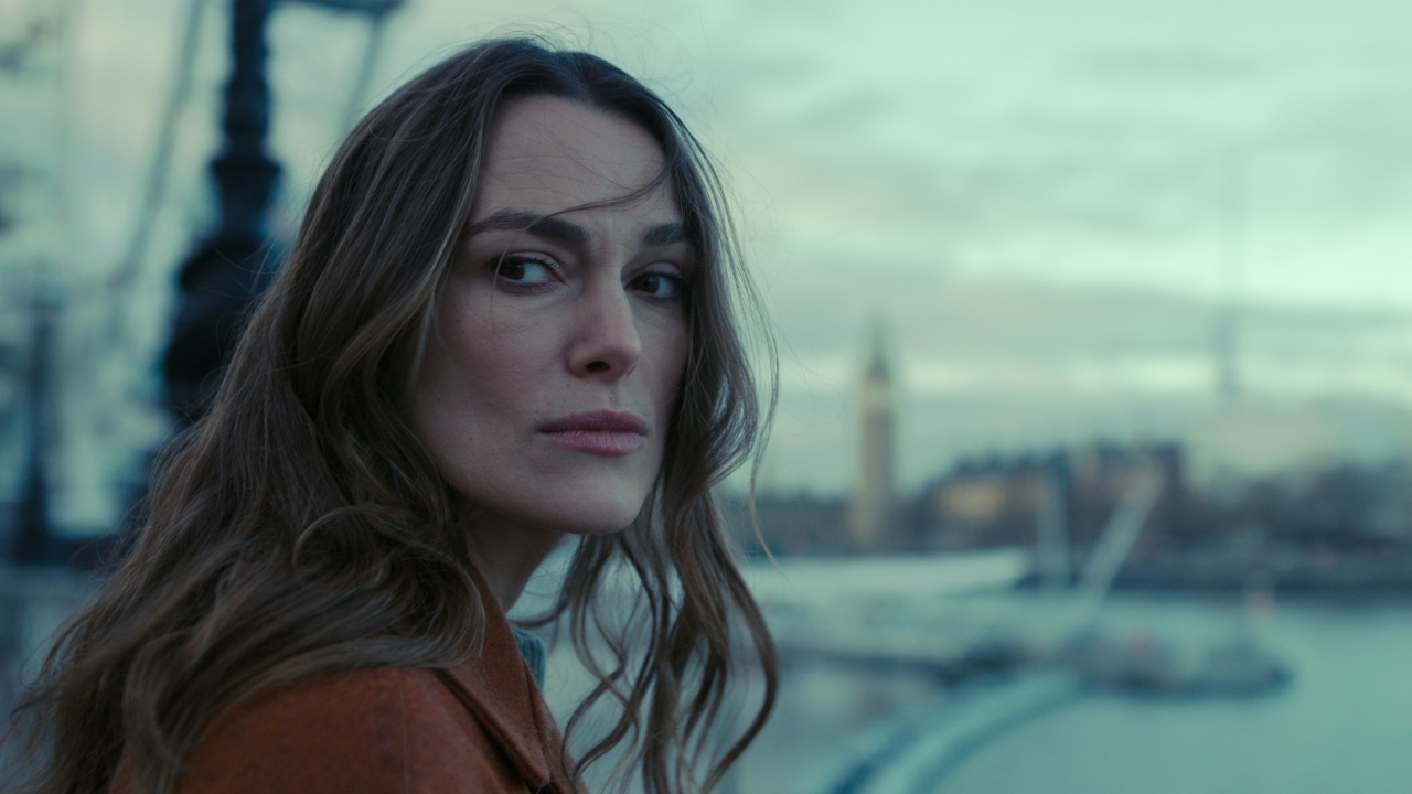 Keira Knightley verbrandt de piratenschepen achter zich en kiest voor re-branding