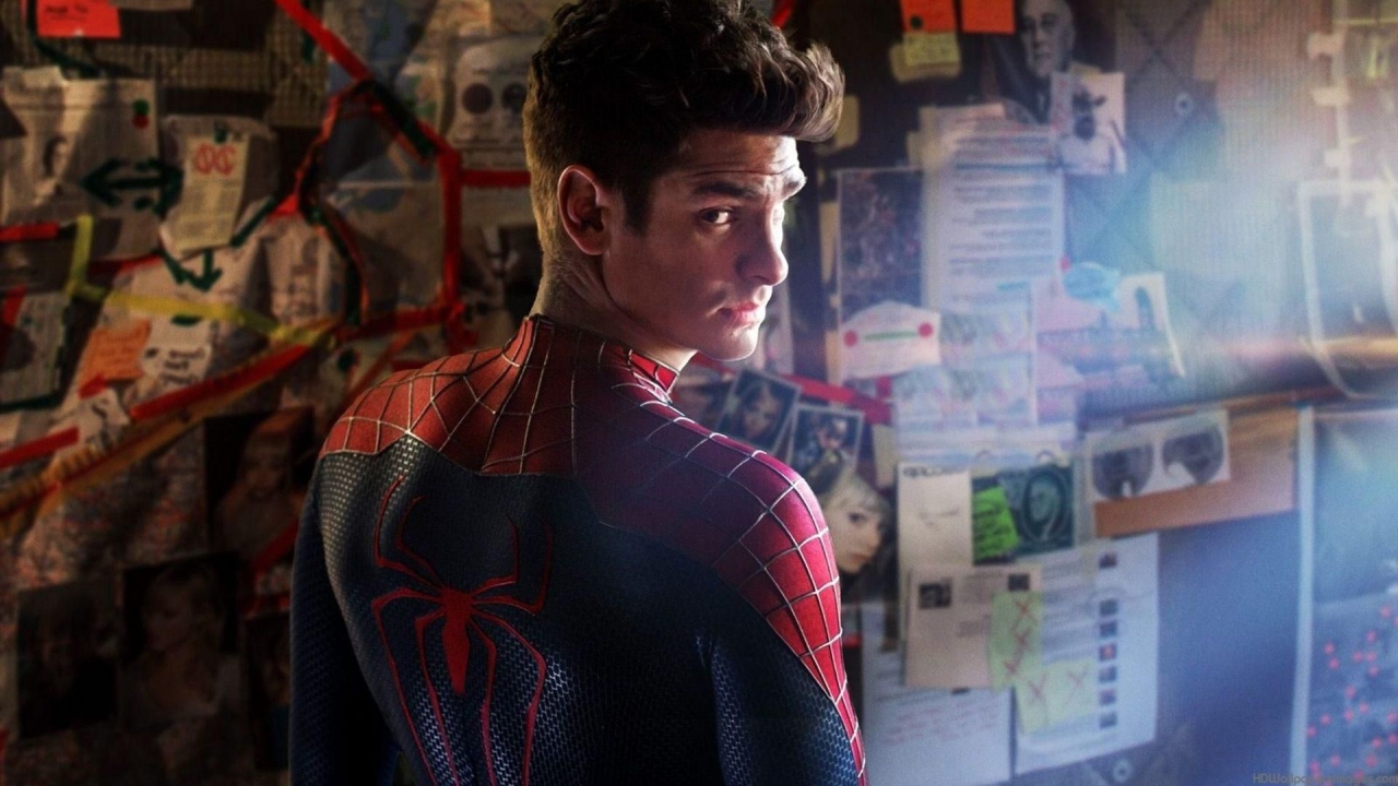 Stuntdubbel Andrew Garfield op de set van 'Spider-Man: No Way Home' gespot