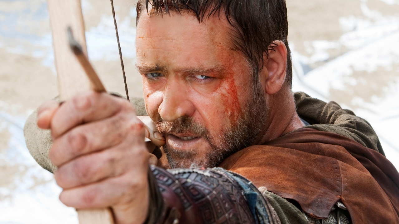 Russell Crowe brak beide benen op een filmset maar had dat nooit door: "Geen dag vrij"