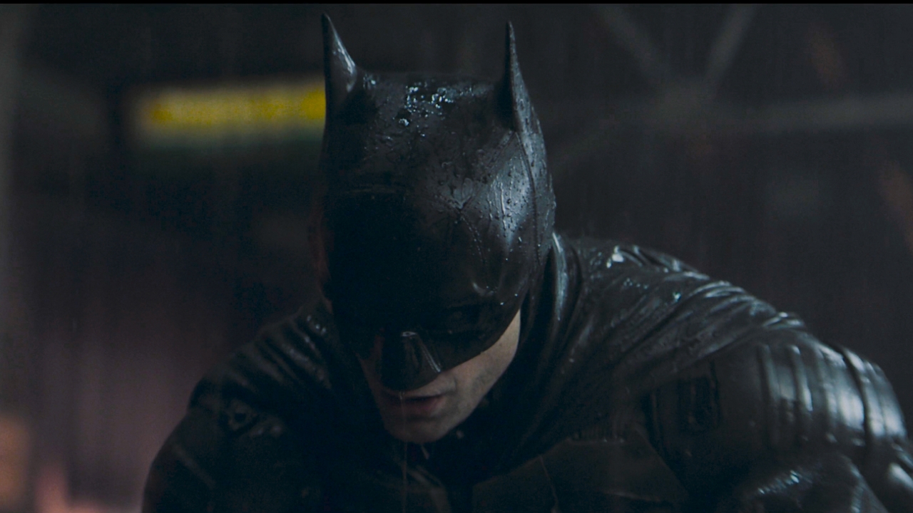 Batcave en brand in Gotham op indrukwekkende nieuwe setbeelden 'The Batman'