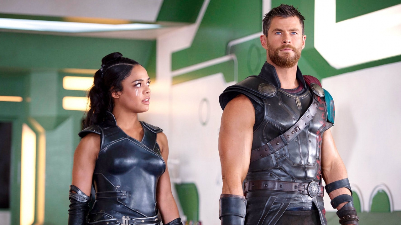 'Thor: Ragnarok'-sterren onthullen waar 'Men in Black'-spinoff over zal gaan.