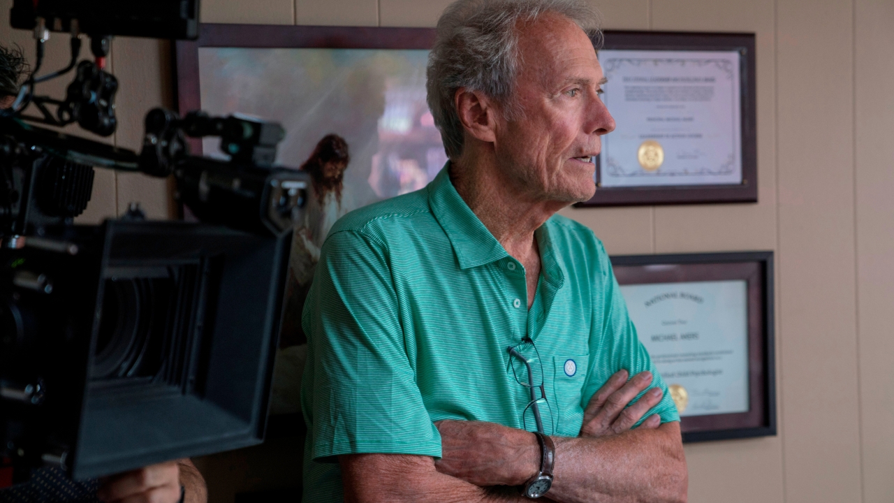 Hoe de 93-jarige Clint Eastwood al 50 jaar vliegensvlug zijn films weet te maken