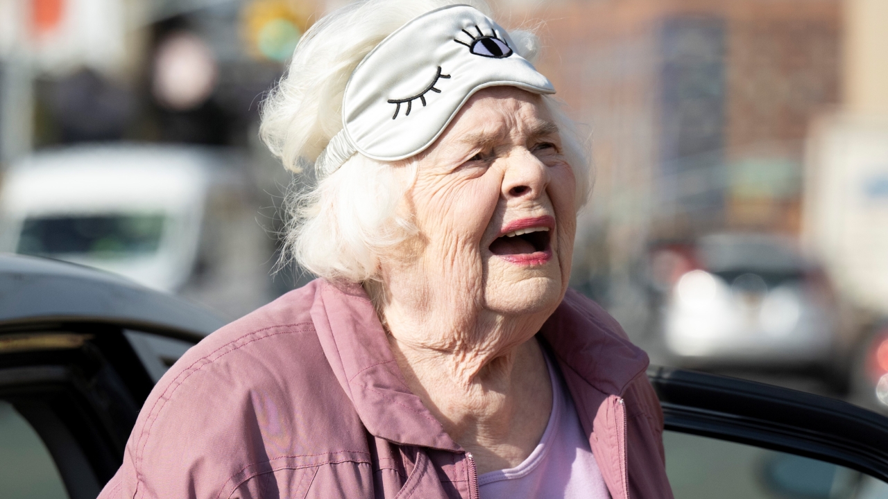 June Squibb vertelt een levensveranderende leugen in de officiële trailer van 'Eleanor the Great'