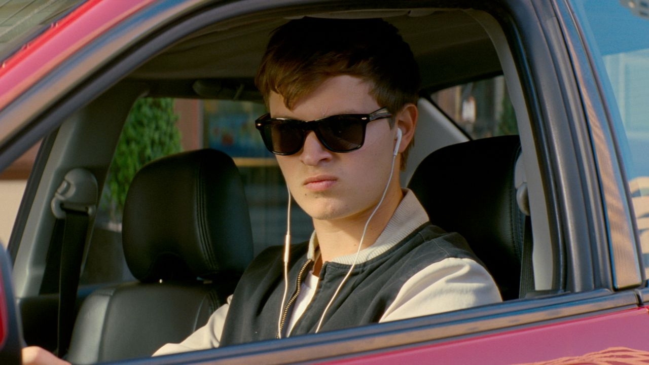 Ansel Elgort (Baby Driver) deelt een naaktfoto voor het goede doel