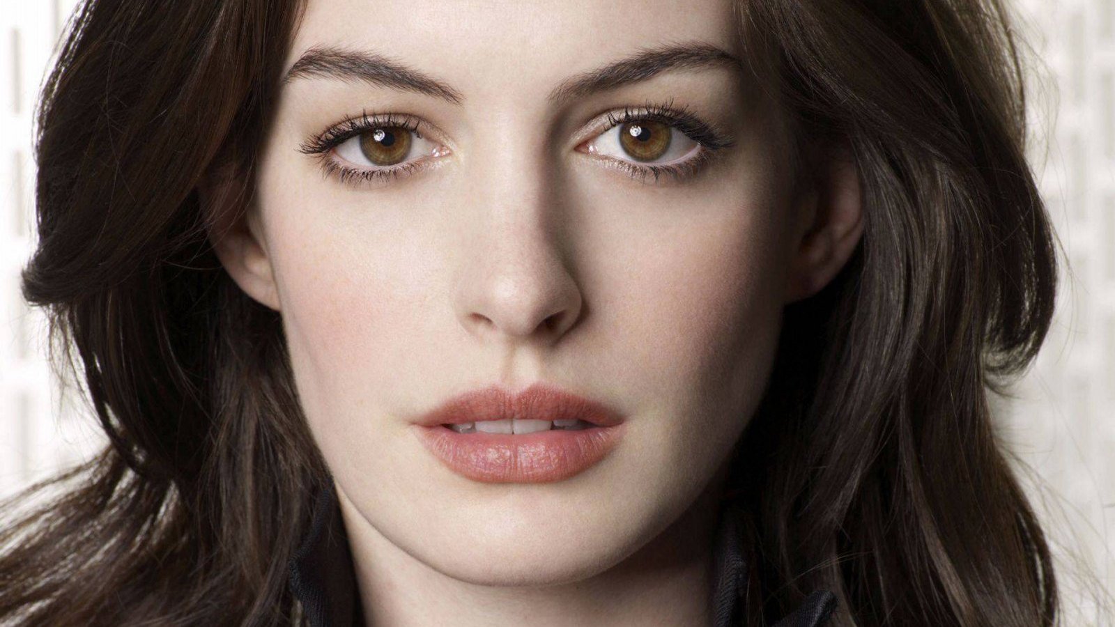Anne Hathaway voelde zich 'niet goed genoeg'