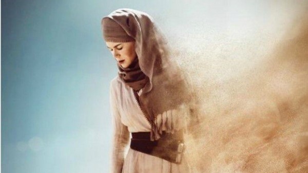 Nicole Kidman trotseert de woestijn in nieuwe trailer 'Queen of the Desert'