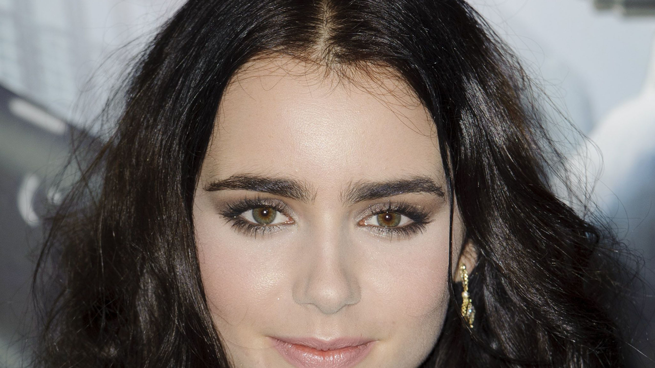 Lily Collins en Eva Longoria gecast in lowriders-film