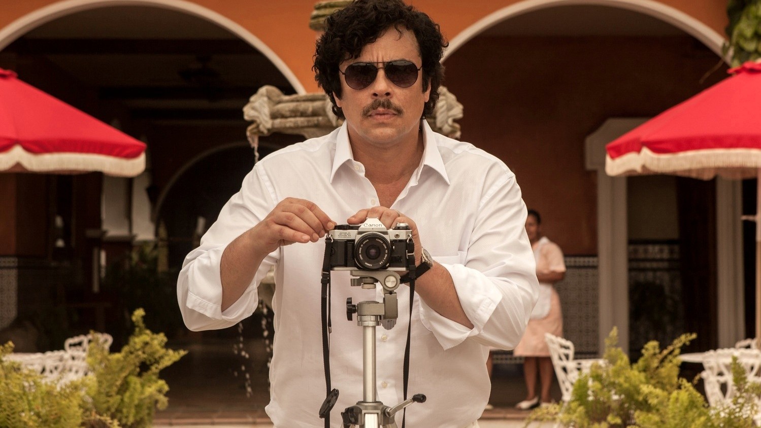 Teaser trailer 'Paradise Lost' met Benicio del Toro als Pablo Escobar
