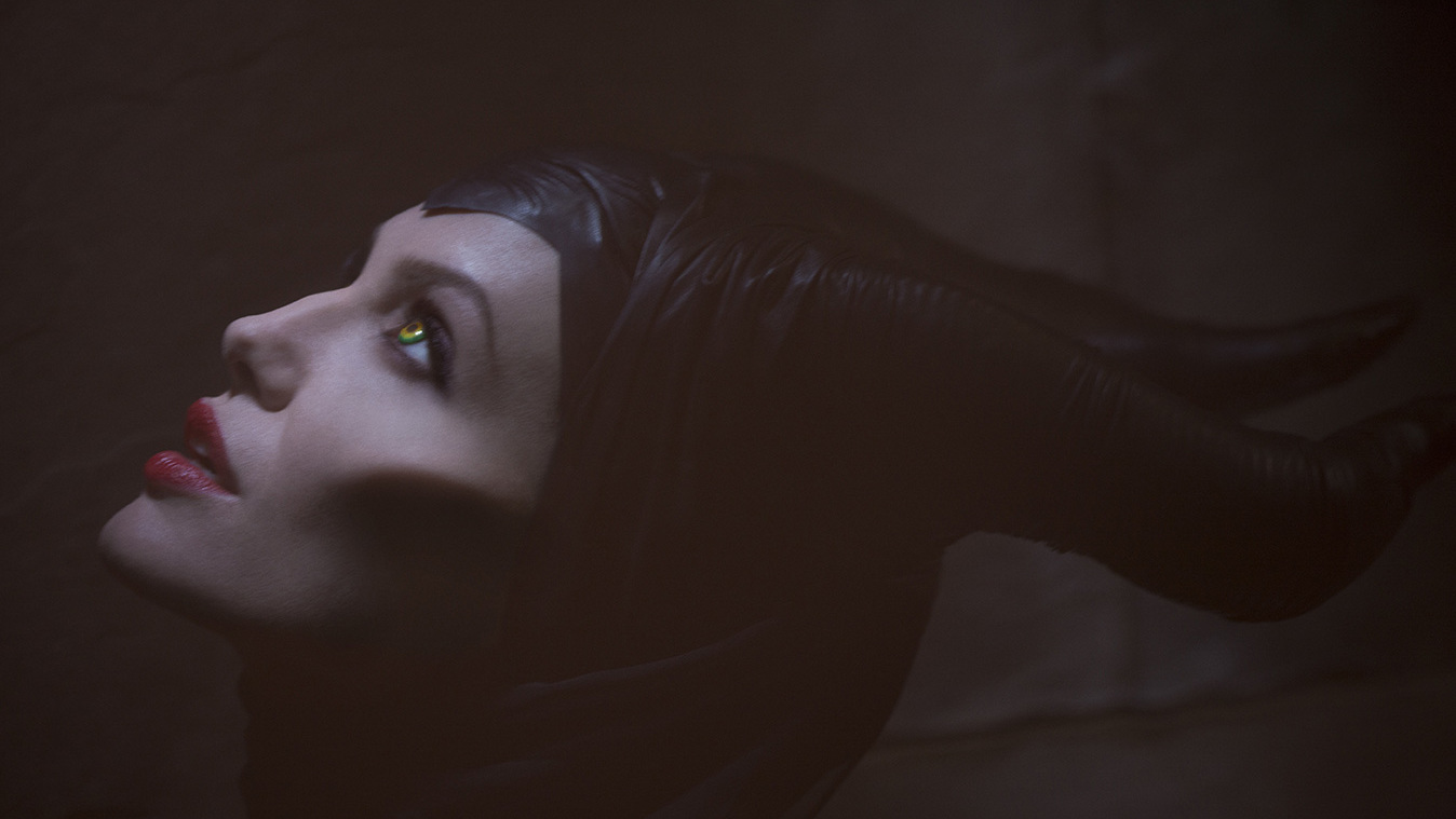 Eerste foto van Angelina Jolie als Maleficent!