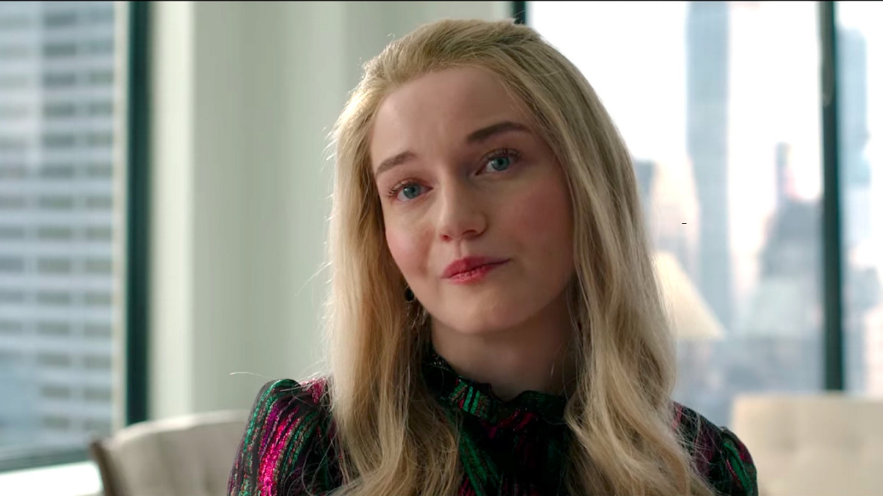 Julia Garner van de Netflix-serie 'Inventing Anna' gaat Madonna spelen in haar biopic