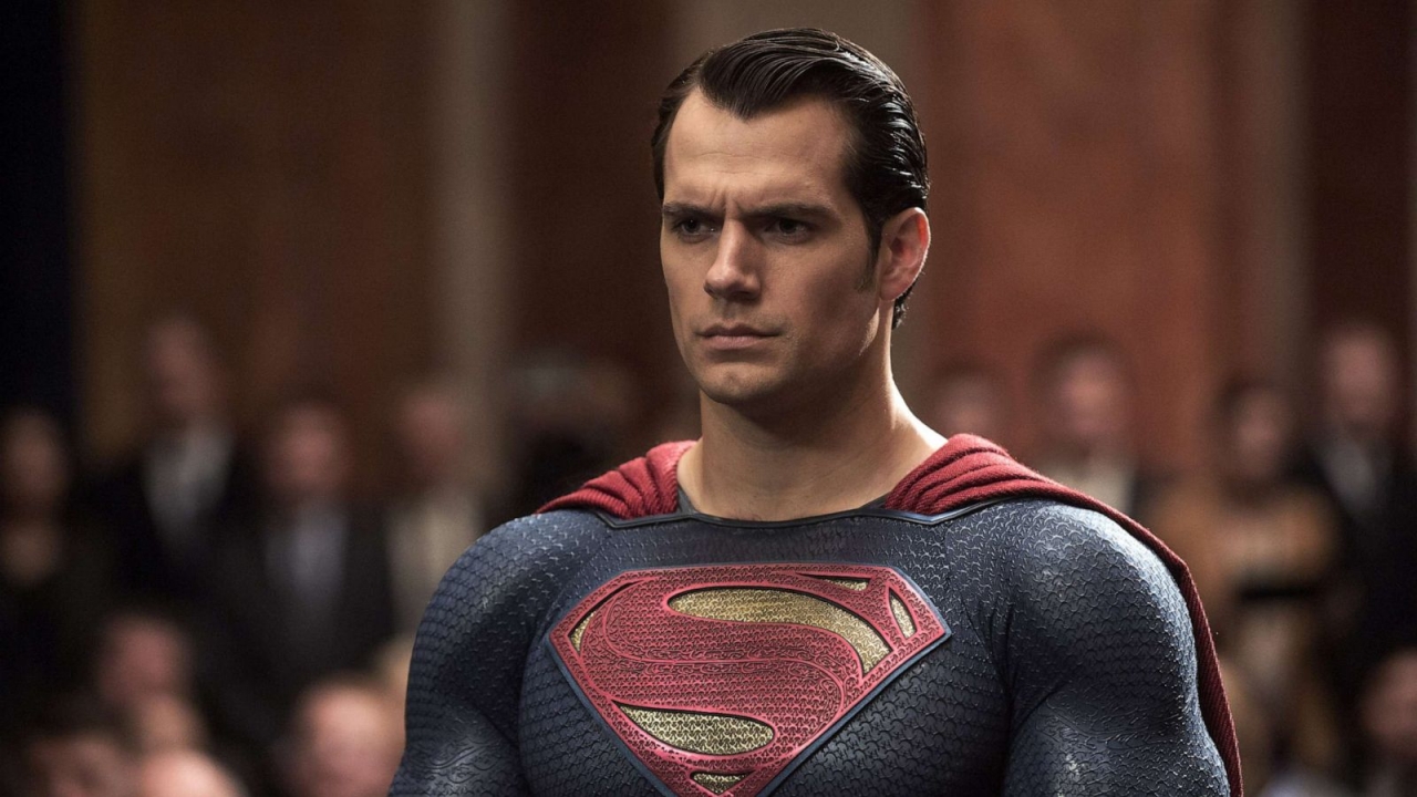 Henry Cavill is out als Superman en The Witcher, maar wel in 'Warhammer 40k'