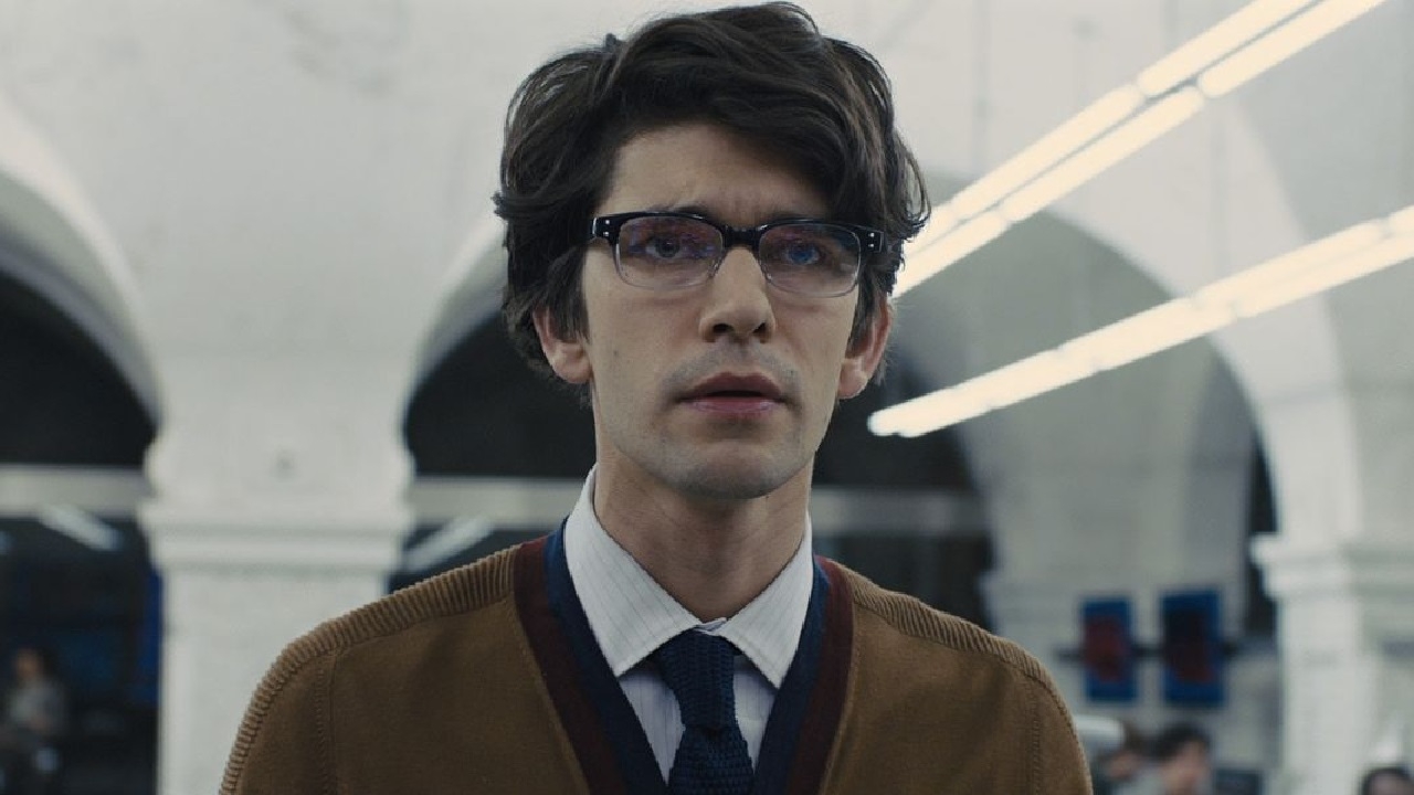 Ben Whishaw vreest klaar te zijn met de ene franchise, maar heeft nog een back-up