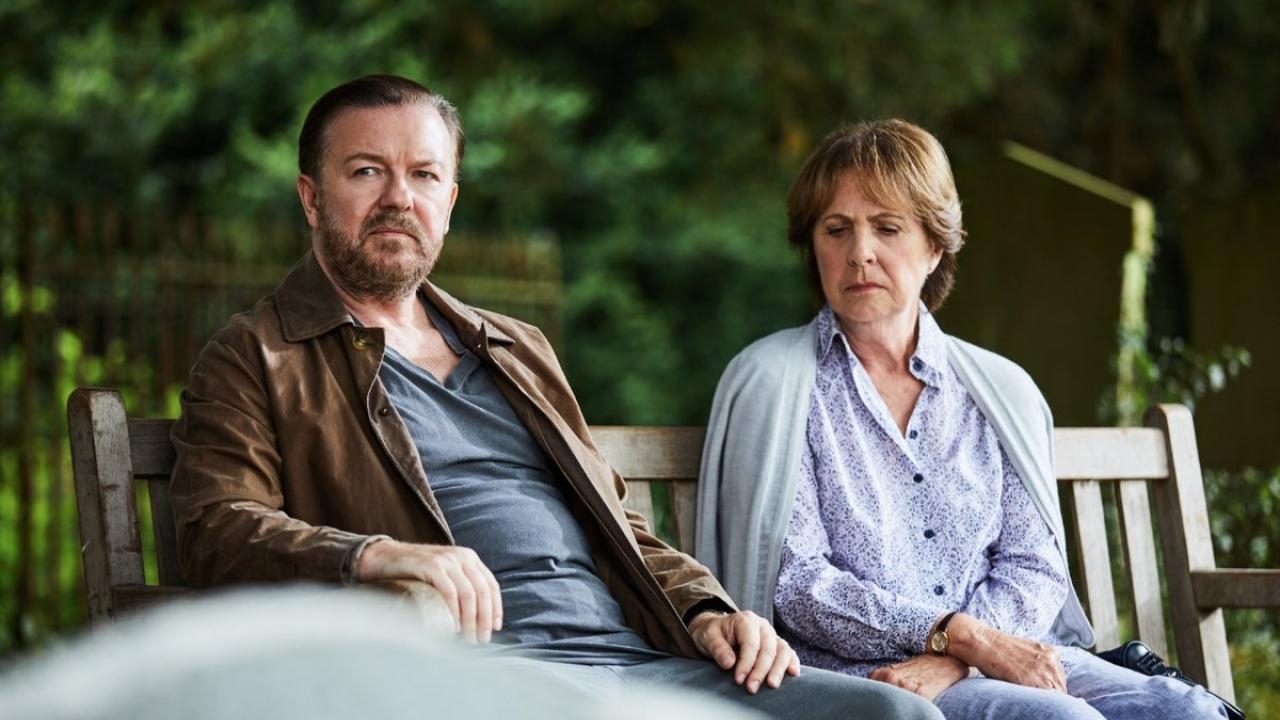 Ricky Gervais wéér onder vuur voor keiharde grap Golden Globes