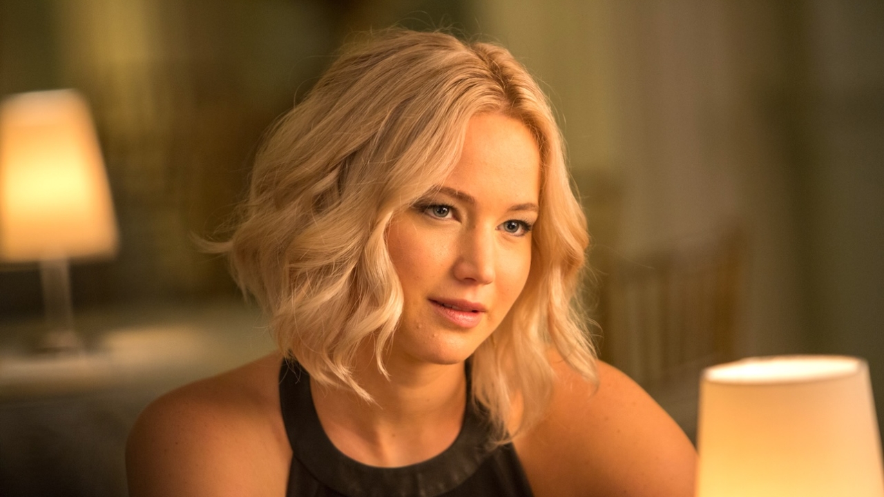 Hoe de prachtige Jennifer Lawrence ineens een andere neus heeft