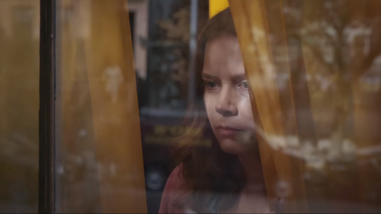 Eerste trailer 'The Woman in the Window' met Amy Adams!