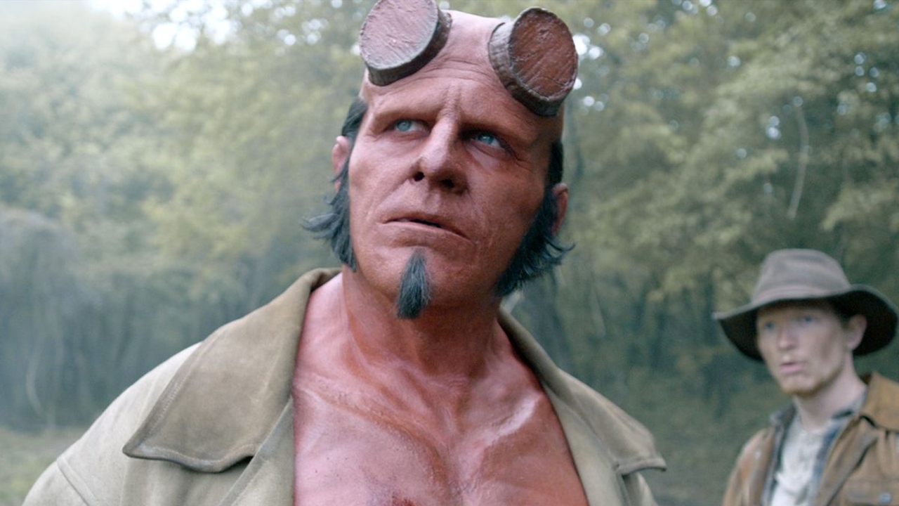 Hellboy is terug in grimmige eerste trailer van nieuwe film 'The Crooked Man'