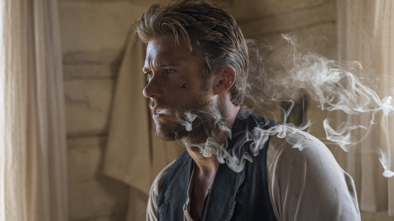Scott Eastwood volgt zijn vaders voetstappen in western trailer 'Diablo'
